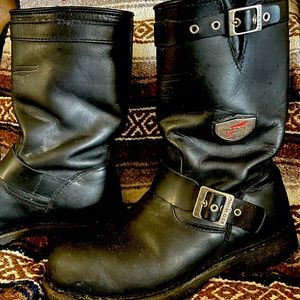 Red wing engineer boots